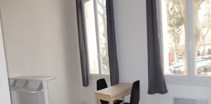 Image 2 sur 7 - Appartement  ·  Location · Aix En Provence (13100) · 1 pièce · 27m²