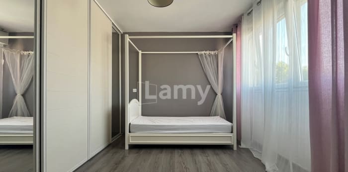 Image 8 sur 16 - Appartement  ·  Location · Reims (51100) · 4 pièces · 109m²