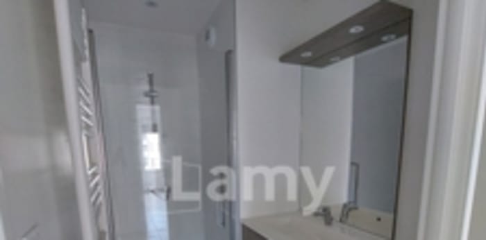 Image 6 sur 6 - Appartement  ·  Location · St Fons (69190) · 4 pièces · 95m²