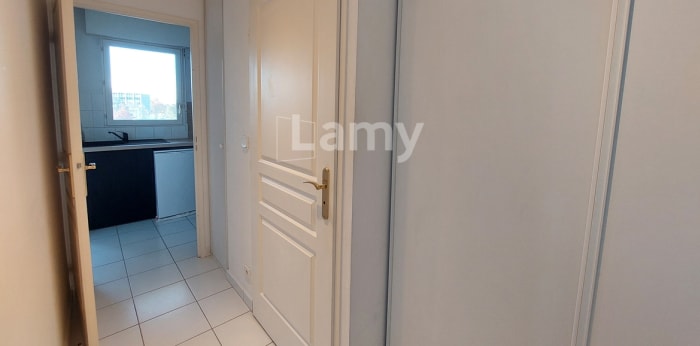 Image 7 sur 8 - Appartement  ·  Location · Lille (59800) · 2 pièces · 43m²