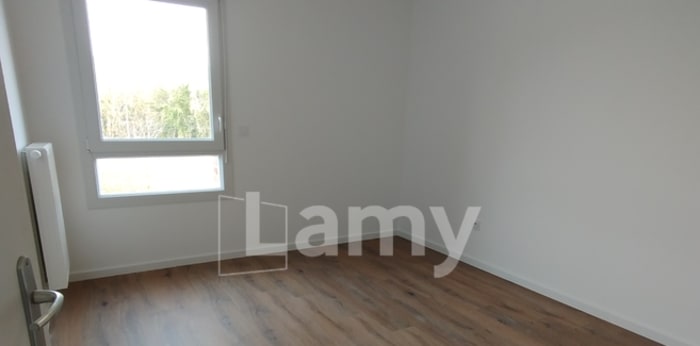 Image 2 sur 5 - Appartement  ·  Location · Lens (62300) · 2 pièces · 46m²