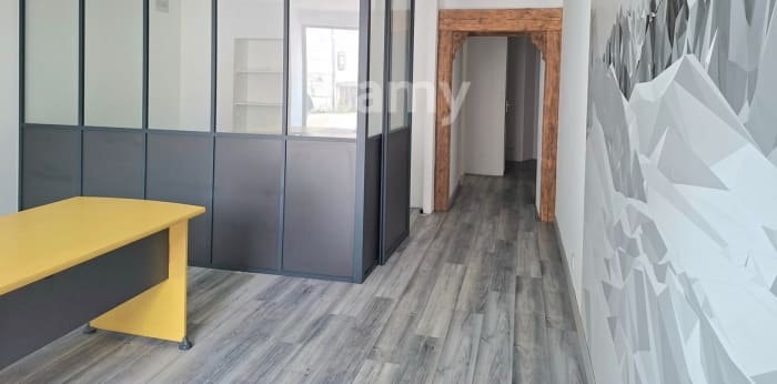 Image 9 sur 14 - Local  ·  Location · Villard De Lans (38250) · 3 pièces · 70m²