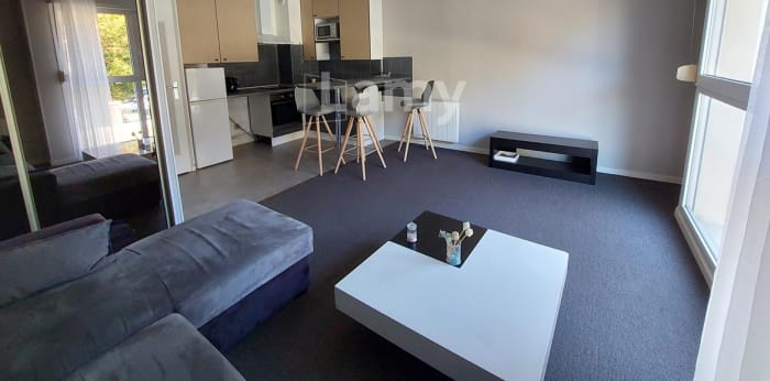 Image 2 sur 11 - Appartement  ·  Location · Reims (51100) · 3 pièces · 49m²