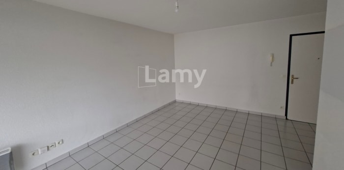 Image 7 sur 9 - Appartement  ·  Location · Clermont Ferrand (63100) · 2 pièces · 40m²