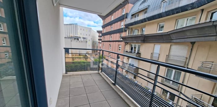 Image 4 sur 10 - Appartement  ·  Location · Clermont Ferrand (63000) · 3 pièces · 66m²
