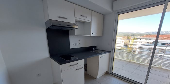 Image 5 sur 9 - Appartement  ·  Location · Marseille (13013) · 2 pièces · 41m²