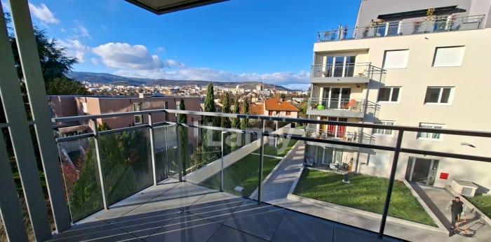 Image 3 sur 8 - Appartement  ·  Location · Clermont Ferrand (63000) · 3 pièces · 62m²