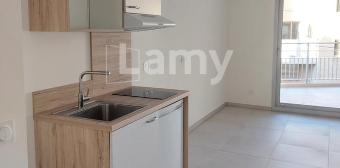 Image 3 sur 5 - Appartement  ·  Location · Antibes (06160) · 2 pièces · 55m²
