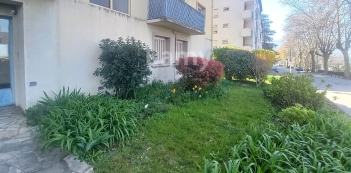 Image 3 sur 18 - Appartement  ·  Location · Chambery (73000) · 2 pièces · 50m²