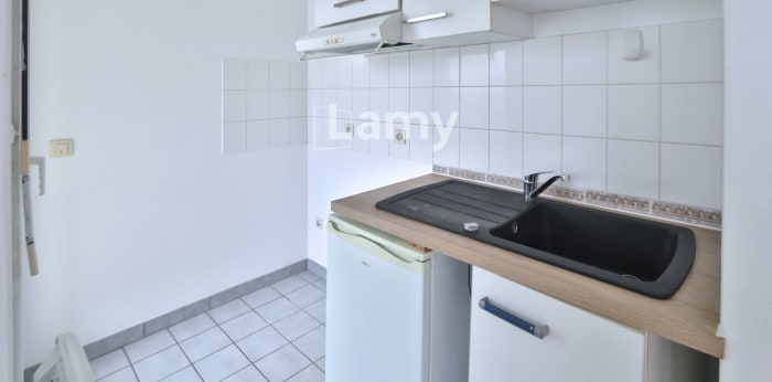 Image 2 sur 7 - Appartement  ·  Location · Cergy (95800) · 1 pièce · 24m²