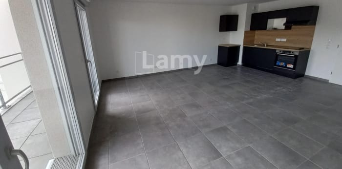 Image 3 sur 7 - Appartement  ·  Location · Clermont Ferrand (63100) · 3 pièces · 69m²
