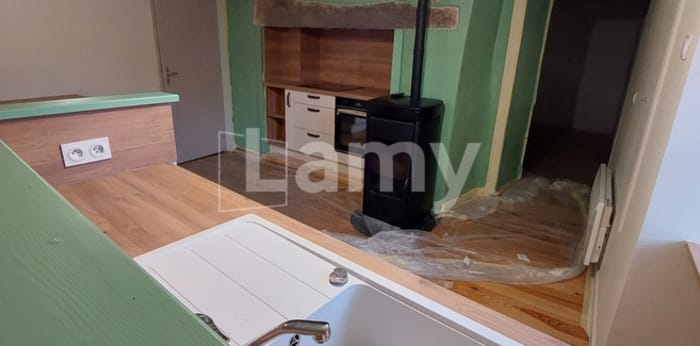 Image 3 sur 14 - Maison/villa  ·  Location · Egliseneuve Des Liards (63490) · 106m²