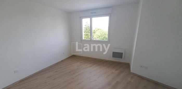 Image 3 sur 7 - Appartement  ·  Location · Clermont Ferrand (63000) · 2 pièces · 46m²