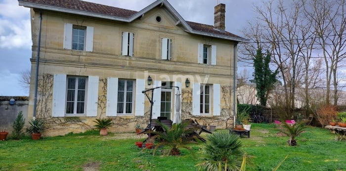 Image 1 sur 6 - Maison/villa  ·  Location · Neac (33500) · 5 pièces · 153m²