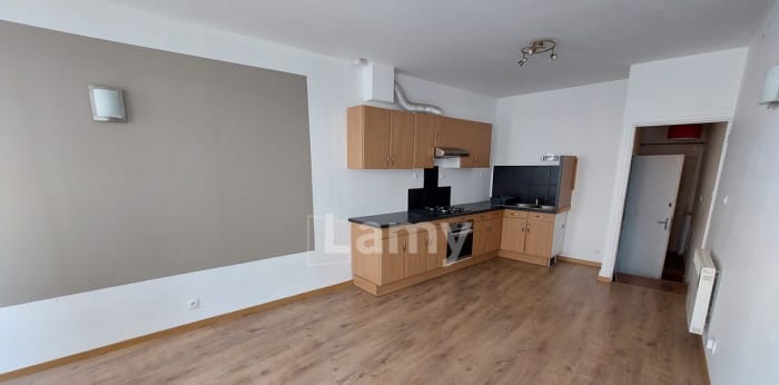 Image 2 sur 8 - Appartement  ·  Location · Issoire (63500) · 3 pièces · 76m²