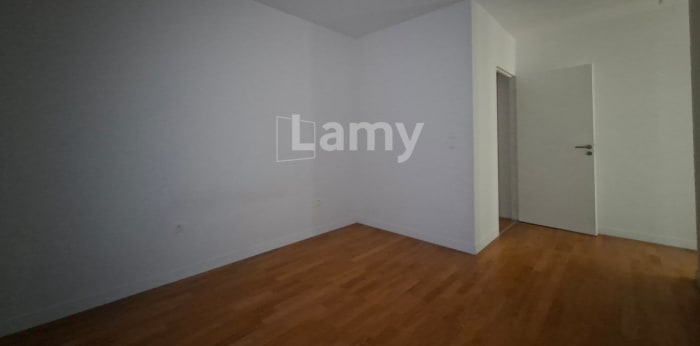 Image 10 sur 10 - Appartement  ·  Location · Reims (51100) · 3 pièces · 83m²