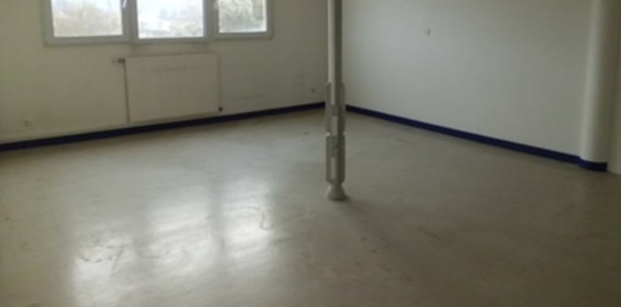 Image 2 sur 6 - Bureaux  ·  Location · Ecole Valentin (25480) · 2 pièces · 163m²