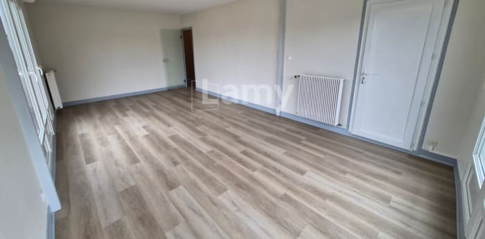 Image 2 sur 17 - Appartement  ·  Location · Auxerre (89000) · 3 pièces · 80m²