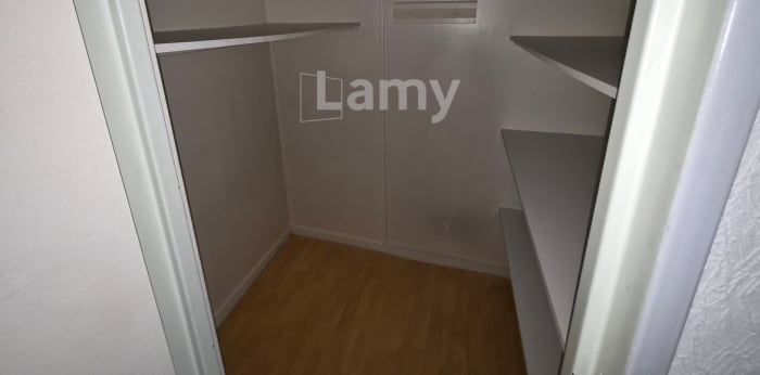 Image 11 sur 17 - Appartement  ·  Location · Auxerre (89000) · 4 pièces · 82m²