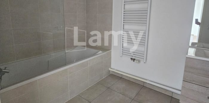 Image 3 sur 3 - Appartement  ·  Location · Bordeaux (33100) · 45m²