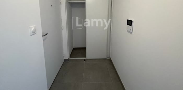 Image 6 sur 9 - Appartement  ·  Location · Bourg En Bresse (01000) · 2 pièces · 51m²