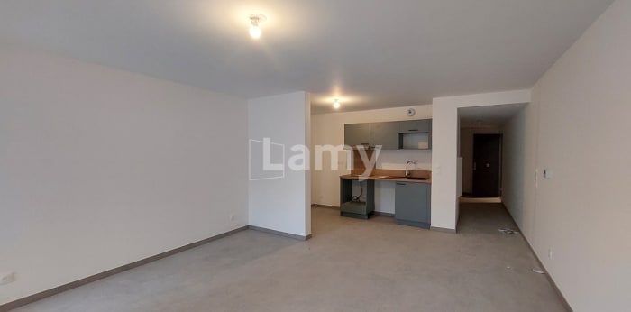 Image 1 sur 9 - Appartement  ·  Location · Bourg En Bresse (01000) · 3 pièces · 72m²