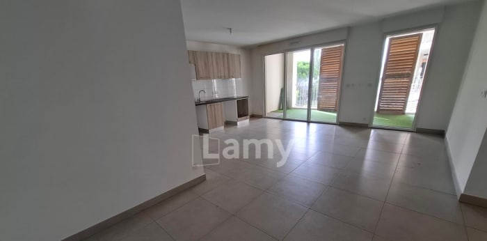 Image 5 sur 11 - Appartement  ·  Location · Marseille (13008) · 3 pièces · 68m²