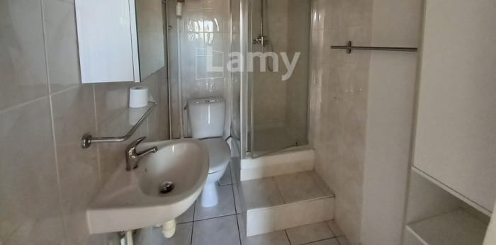 Image 6 sur 9 - Appartement  ·  Location · Marseille (13010) · 1 pièce · 28m²