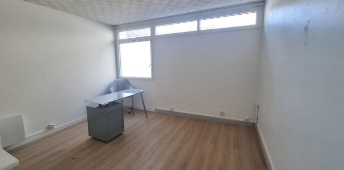 Image 3 sur 5 - Appartement  ·  Location · Bordeaux (33000) · 1 pièce · 26m²