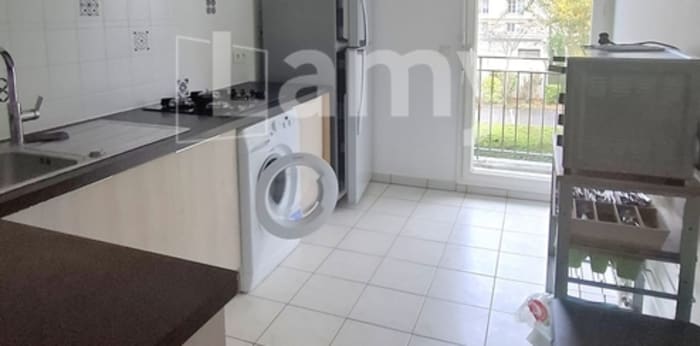 Image 2 sur 6 - Appartement  ·  Location · Bordeaux (33300) · 3 pièces · 67m²