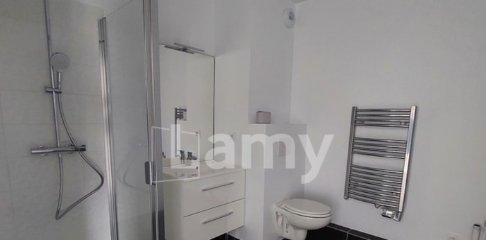 Image 7 sur 10 - Appartement  ·  Location · Marseille (13008) · 2 pièces · 39m²