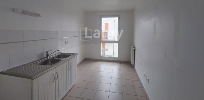 Image 5 sur 7 - Appartement  ·  Location · Trappes (78190) · 3 pièces · 75m²