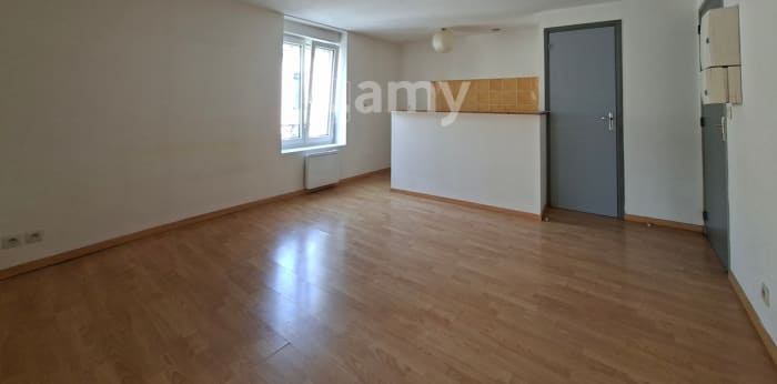 Image 3 sur 8 - Appartement  ·  Location · Reims (51100) · 2 pièces · 31m²