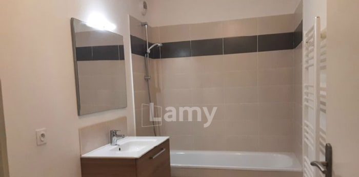 Image 6 sur 6 - Appartement  ·  Location · Cenon (33150) · 3 pièces · 62m²