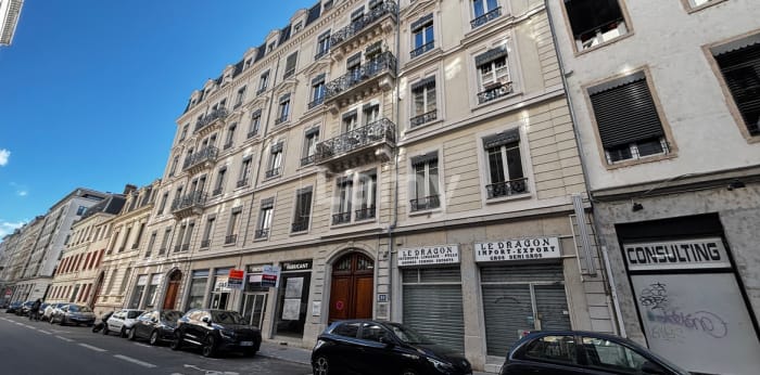 Image 8 sur 9 - Appartement  ·  Location · Lyon (69006) · 2 pièces · 68m²