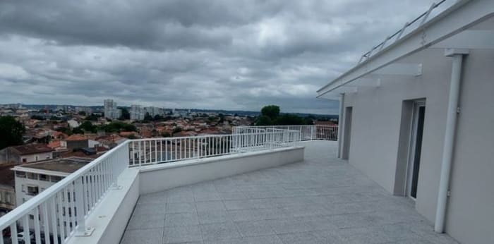 Image 4 sur 9 - Appartement  ·  Location · Talence (33400) · 4 pièces · 95m²