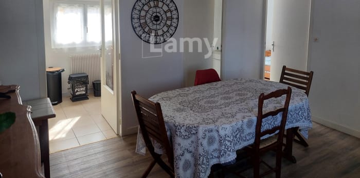 Image 5 sur 9 - Maison/villa  ·  Location · Lux (71100) · 3 pièces · 65m²