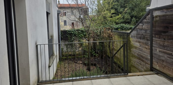 Image 3 sur 9 - Appartement  ·  Location · Bordeaux (33300) · 3 pièces · 64m²