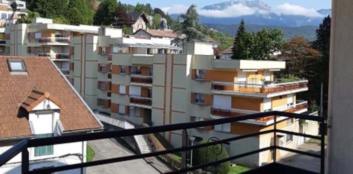 Image 1 sur 11 - Appartement  ·  Location · Voiron (38500) · 3 pièces · 92m²