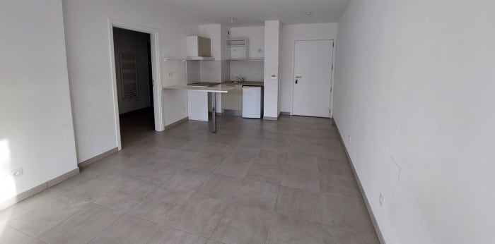 Image 6 sur 15 - Appartement  ·  Location · Nimes (30000) · 1 pièce · 28m²