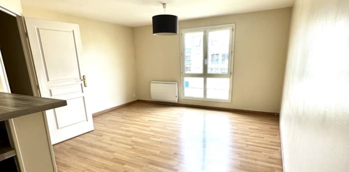 Image 3 sur 7 - Appartement  ·  Location · Margny Les Compiegne (60280) · 2 pièces · 44m²