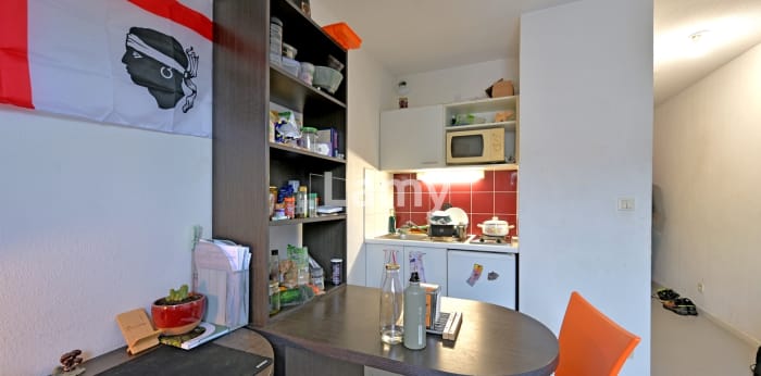 Image 2 sur 8 - Appartement  ·  Location · Nimes (30000) · 1 pièce · 18m²