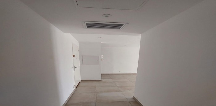 Image 8 sur 9 - Appartement  ·  Location · St Raphael (83700) · 3 pièces · 67m²