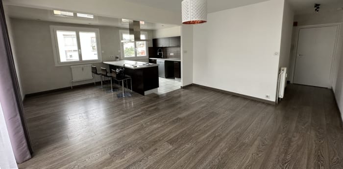 Image 2 sur 4 - Appartement  ·  Location · Clermont Ferrand (63000) · 2 pièces · 48m²