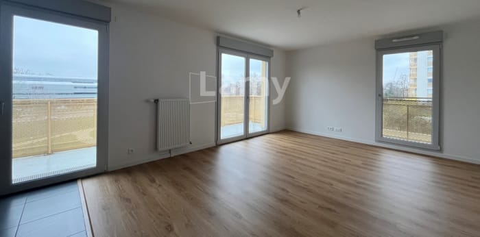 Image 1 sur 12 - Appartement  ·  Location · Reims (51100) · 3 pièces · 69m²