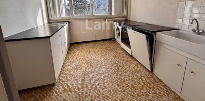 Image 4 sur 7 - Appartement  ·  Location · Lyon (69005) · 4 pièces · 77m²