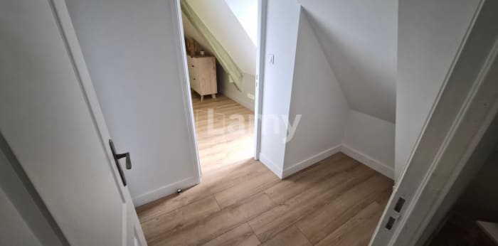 Image 4 sur 11 - Appartement  ·  Location · Auxerre (89000) · 2 pièces · 37m²