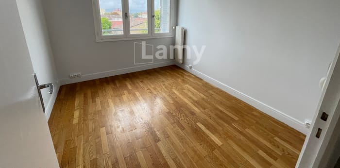 Image 5 sur 7 - Appartement  ·  Location · Villefranche Sur Saone (69400) · 3 pièces · 59m²