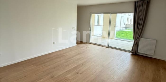 Image 2 sur 8 - Appartement  ·  Location · Bordeaux (33800) · 3 pièces · 76m²