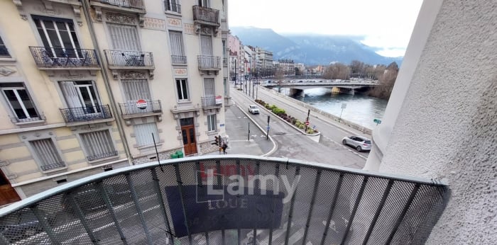 Image 6 sur 10 - Appartement  ·  Location · Grenoble (38000) · 2 pièces · 55m²
